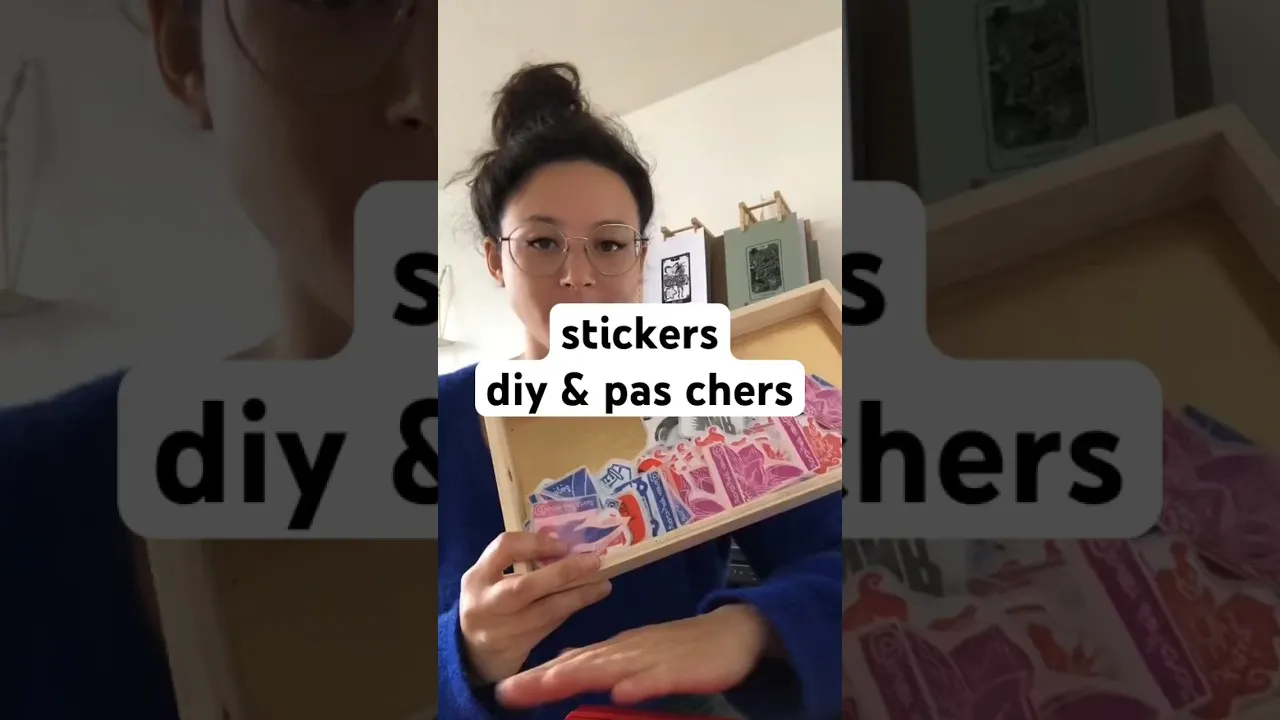 Image de la vidéo « Comment faire ses propres autocollants? #stickers #diy #tutorial #linocut #autocollants #linogravure » de XM Tran • Linogravure